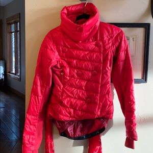 Red Lululemon puffy jacket SIZE: 6